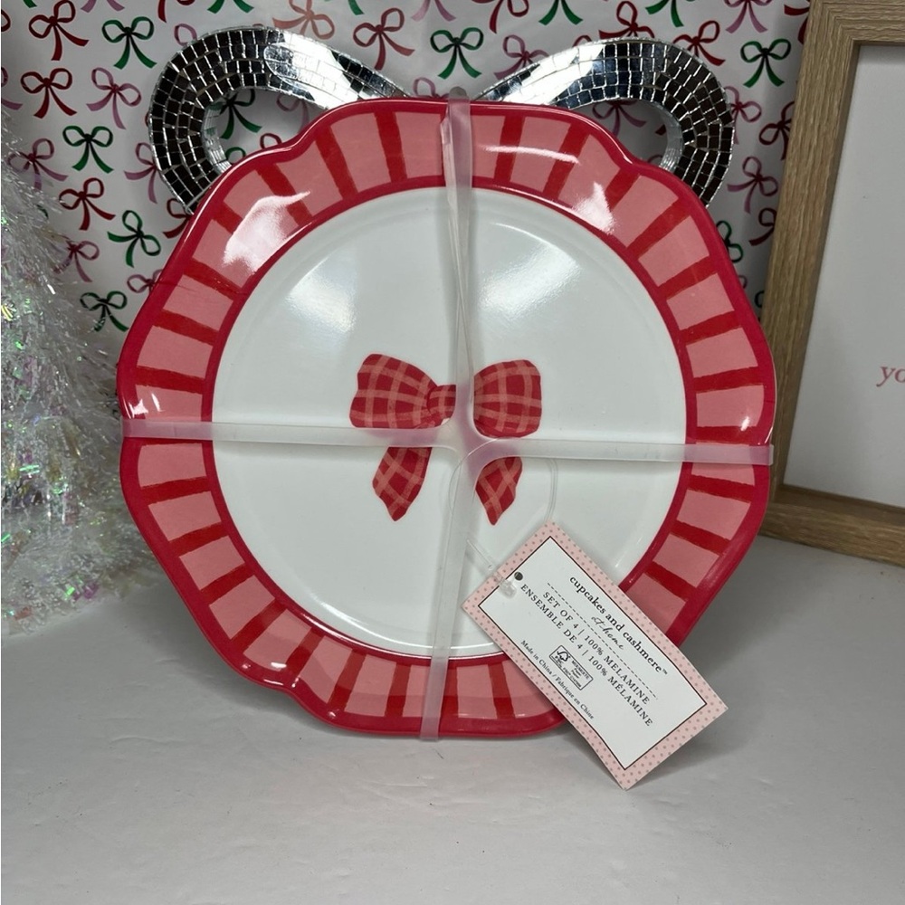 ❤️Cupcakes and Cashmere Bow plates